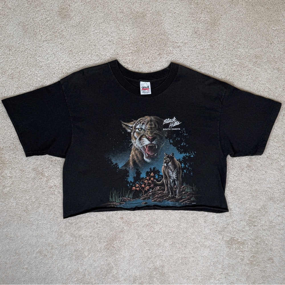 Vintage Black Hills South Dakota Cougar Mountain Lion Cropped Graphic Tee - Picture 5 of 17